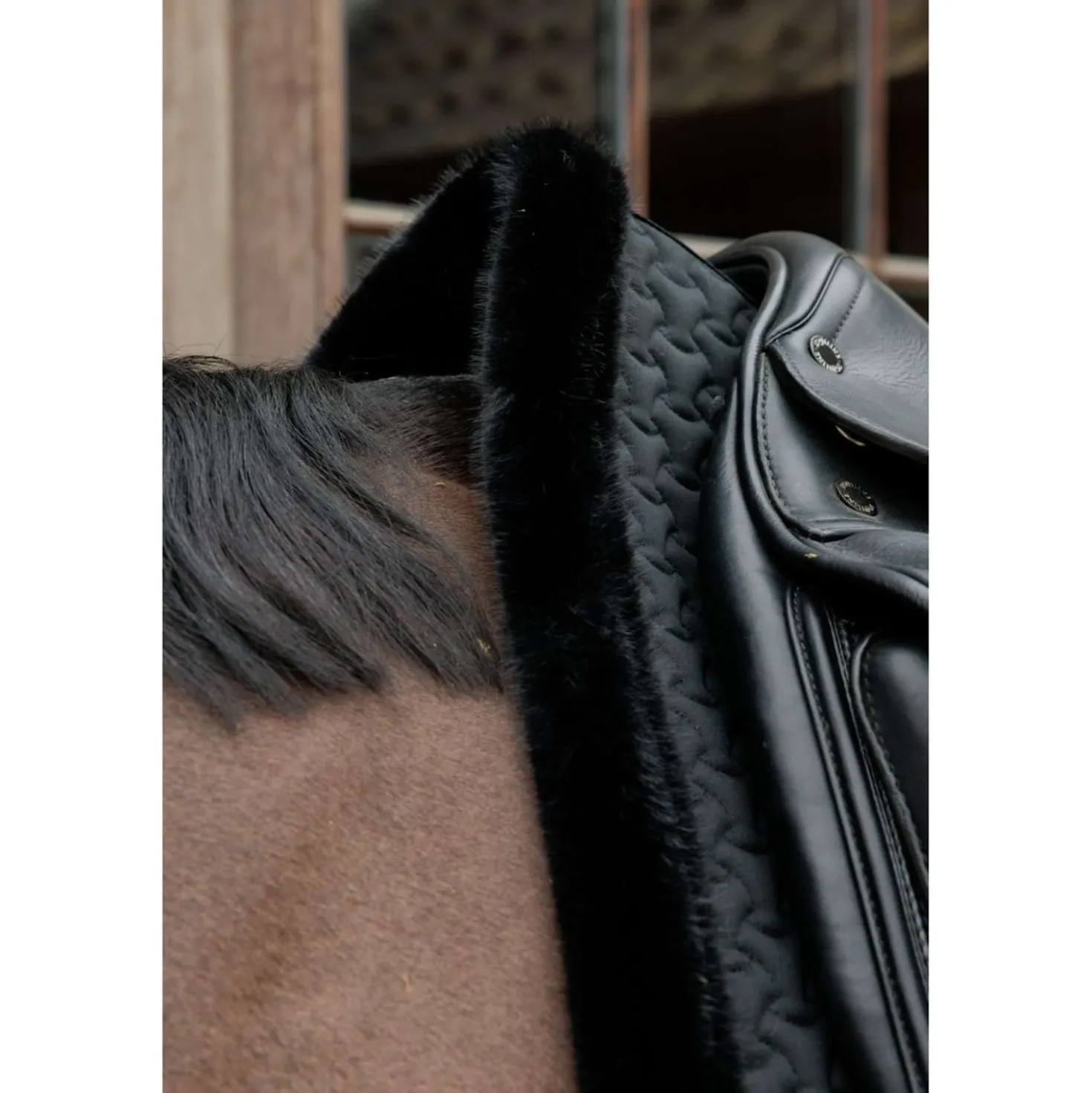 Kentucky Zadeldekje Fake Fur Onion Quilt Dressuur Zwart