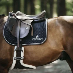 Kentucky Zadeldekje Springen Fishbone Leather Black