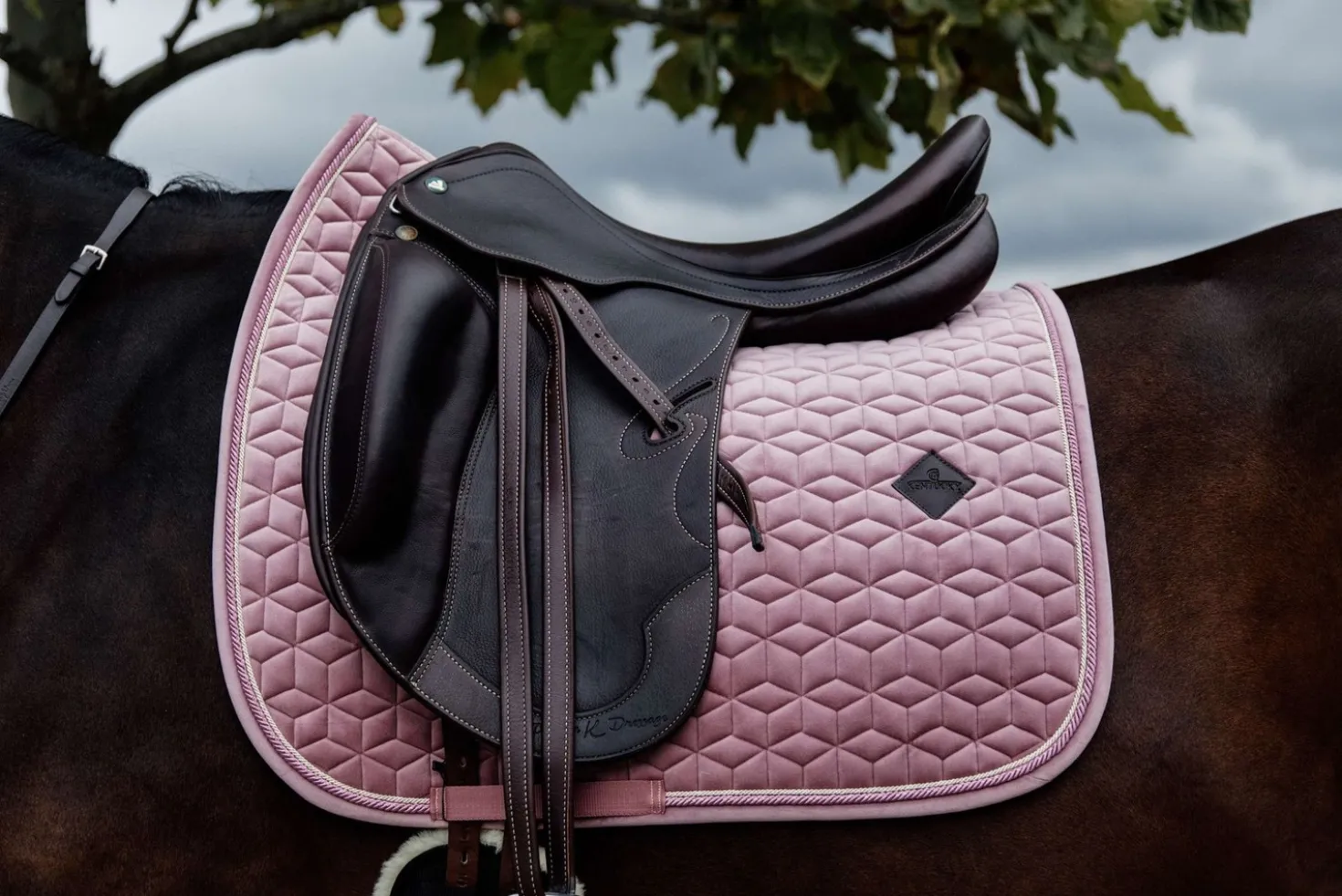 Kentucky Zadeldekje Velvet Dressuur Old Rose