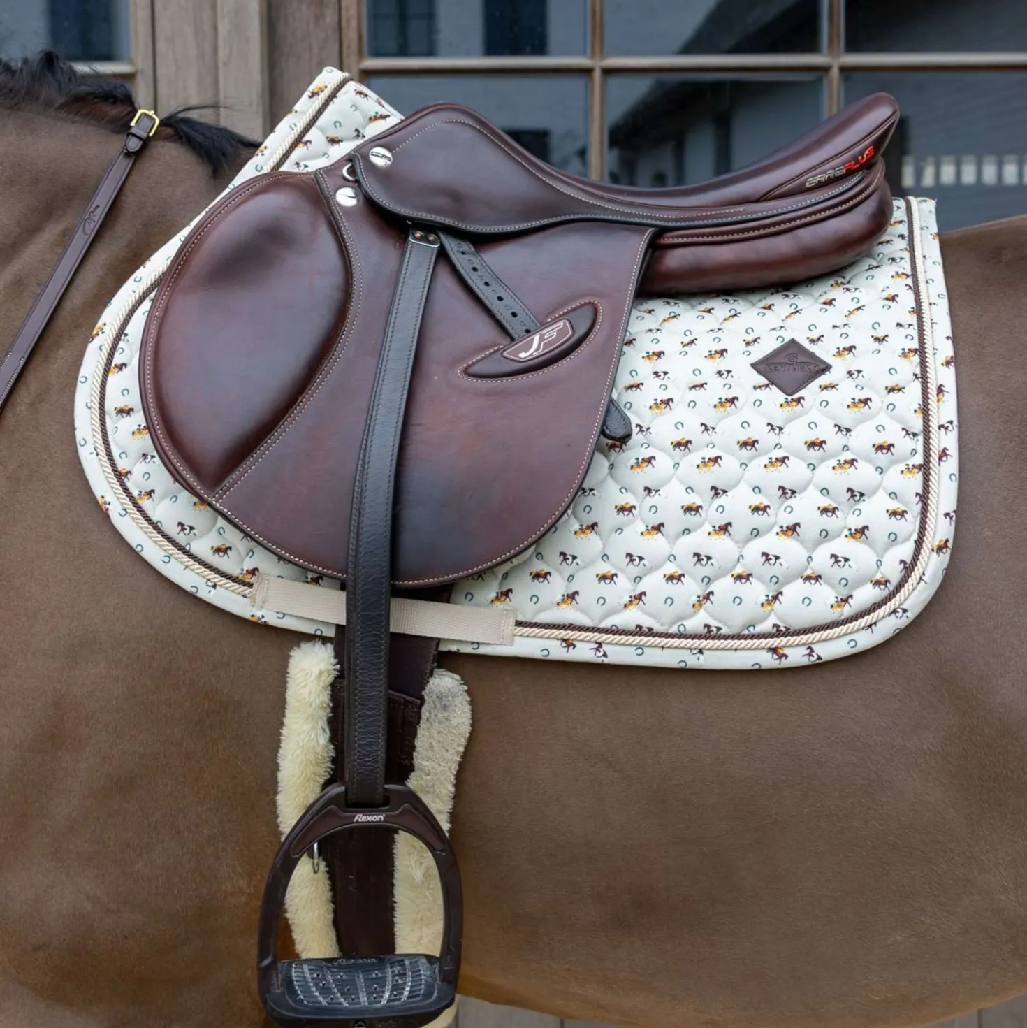 Kentucky Zadeldekje Velvet Horse Printing Beige