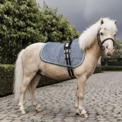 Kentucky Zadeldekje Velvet Lichtblauw