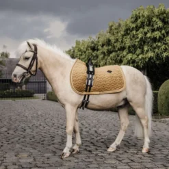 Kentucky Zadeldekje Velvet Mosterd