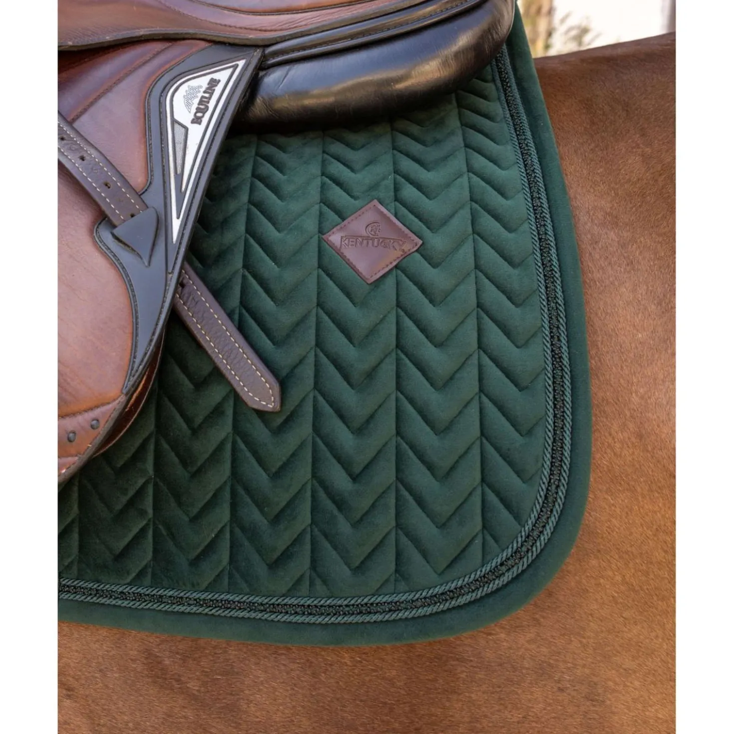 Kentucky Zadeldekje Velvet Mini Pearls Springen Pine Green