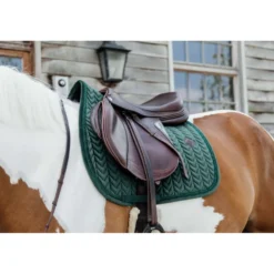 Kentucky Zadeldekje Velvet Pearls Springen Pine Green