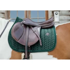 Kentucky Zadeldekje Velvet Pearls Springen Pine Green