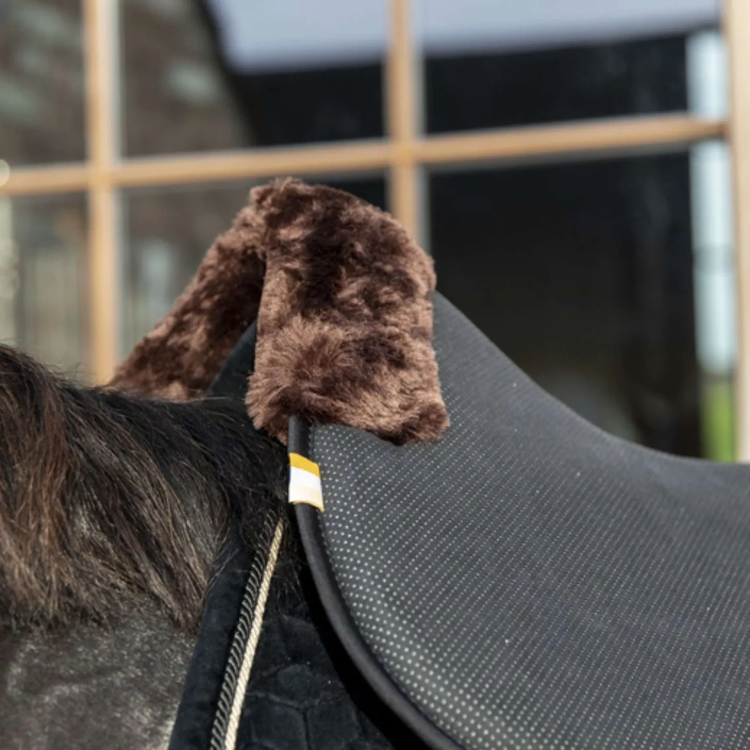 Kentucky Zadelonderlegger Halfpad Anatomic Absorb Sheepskin Bruin/Zwart