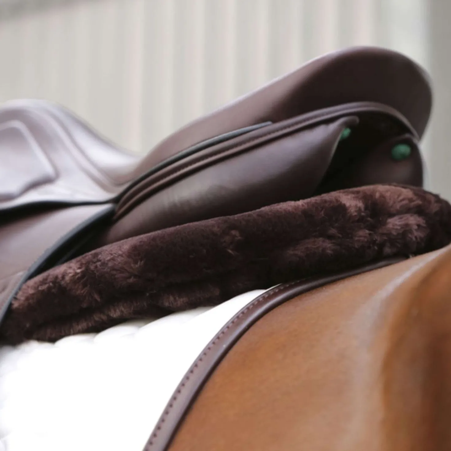 Kentucky Zadelonderlegger Halfpad Anatomic Absorb Sheepskin Bruin/Zwart