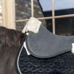 Kentucky Zadelonderlegger Halfpad Anatomic Absorb Sheepskin Black/Natural