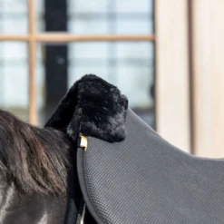 Kentucky Zadelonderlegger Halfpad Anatomic Absorb Sheepskin Black