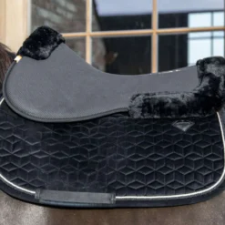Kentucky Zadelonderlegger Halfpad Anatomic Absorb Sheepskin Black