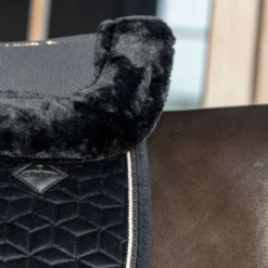 Kentucky Zadelonderlegger Halfpad Anatomic Absorb Sheepskin Black