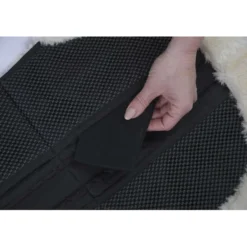 Kerbl Zadelonderlegger Corrective Antislip Nep Bont Zwart