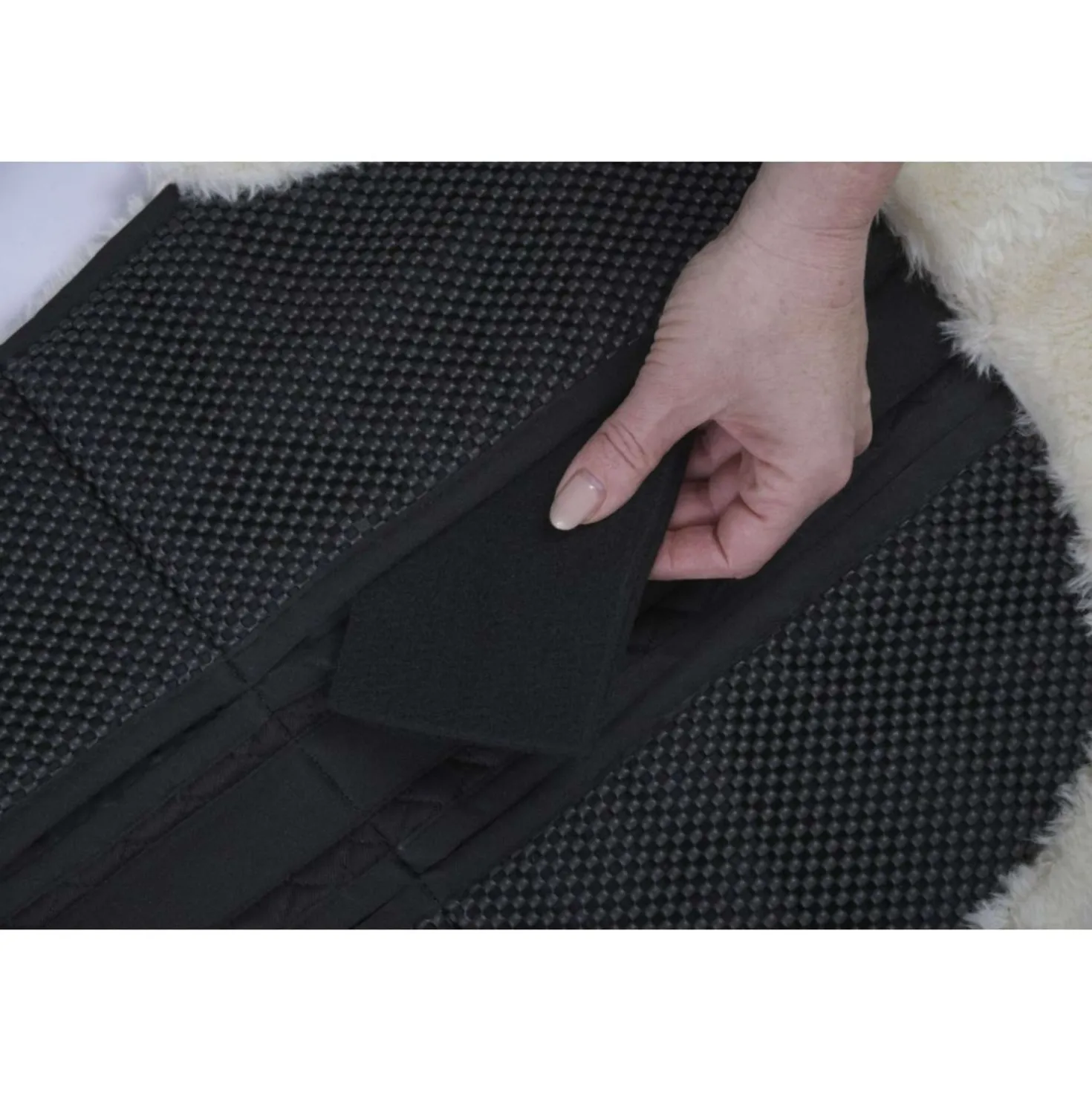 Kerbl Zadelonderlegger Corrective Antislip Nep Bont Zwart