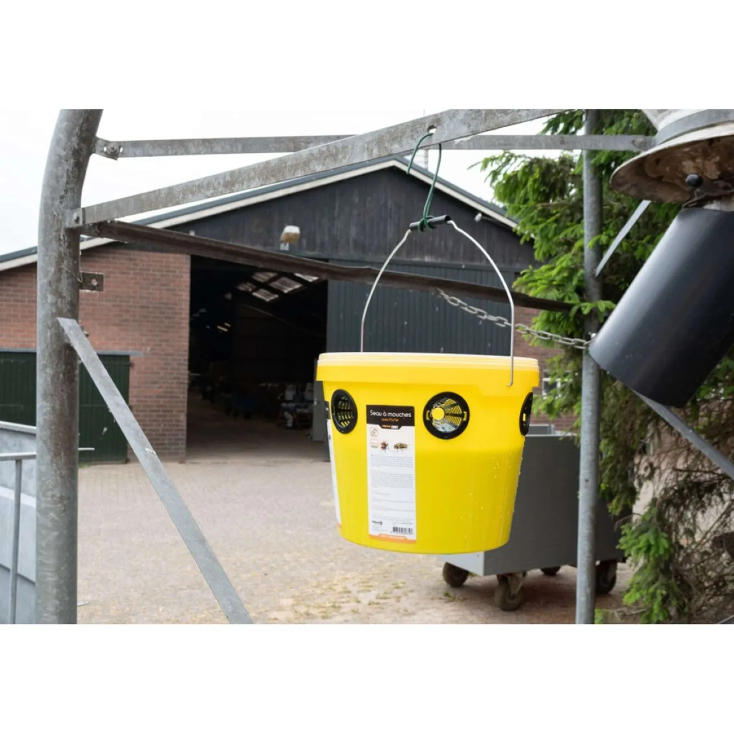 Knock Pest VliegenEmmer FlyNip Incl. 240g Vliegentraktatie