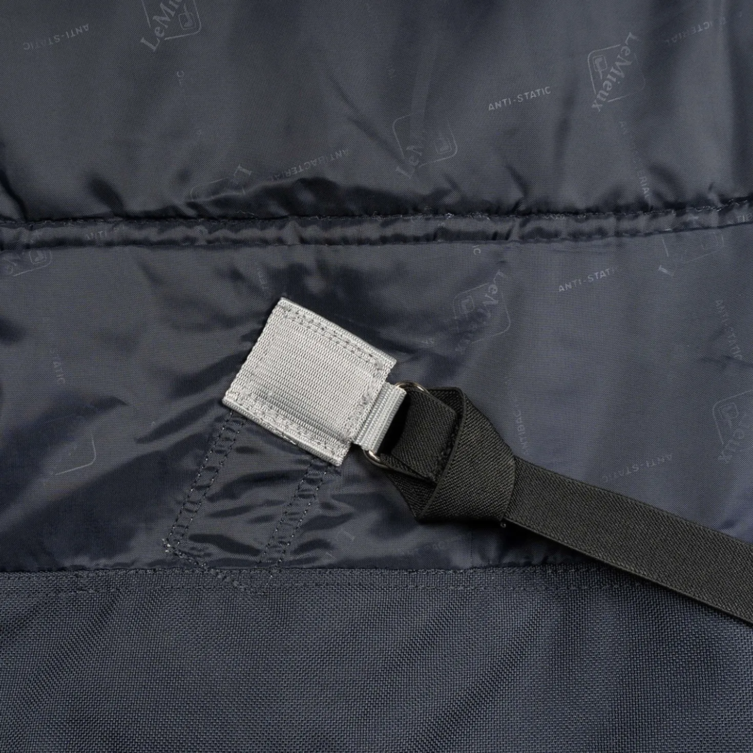 LeMieux Deken Arika Storm-Tek Turnout 200g Navy