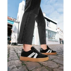 LeMieux Sneakers Stockbridge Suede Lifestyle Zwart