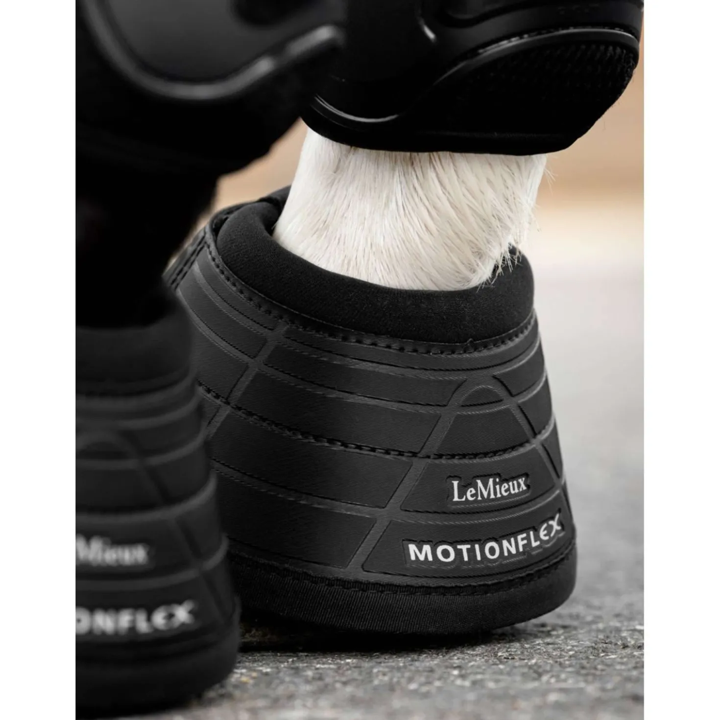 LeMieux Springschoenen Motionflex OverReach Zwart