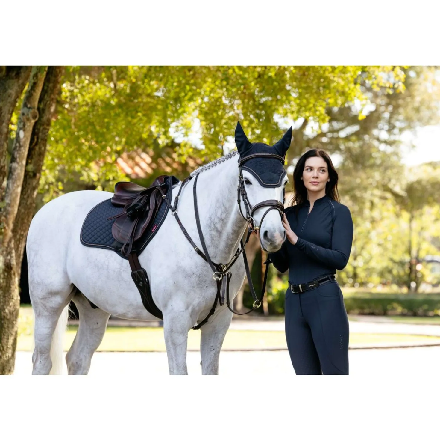 LeMieux Zadeldekje Brilliance Close Contact Square Springen Navy