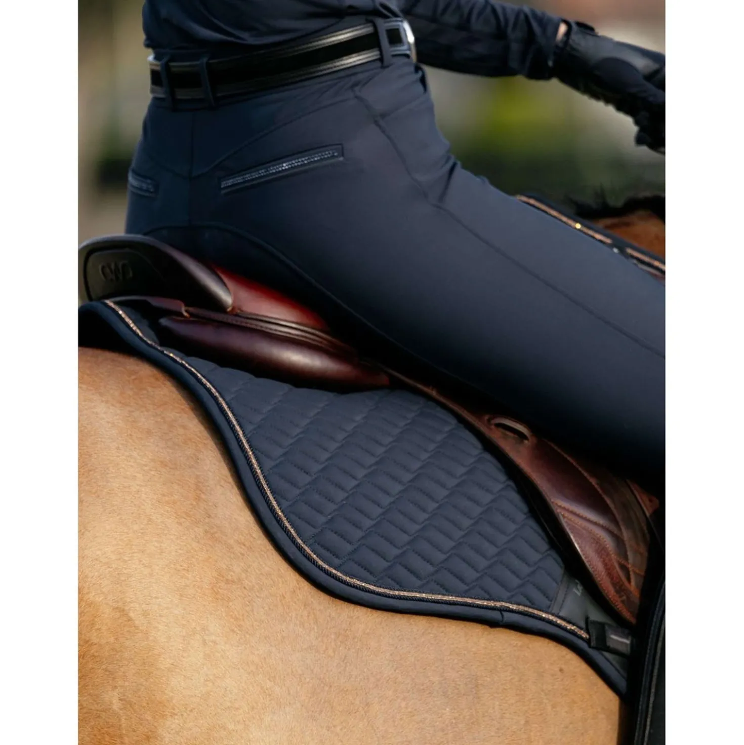 LeMieux Zadeldekje Brilliance Close Contact Square Springen Navy