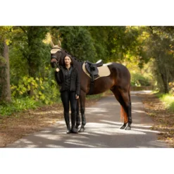 LeMieux Zadeldekje Essence Close Contact Square Springen Pear