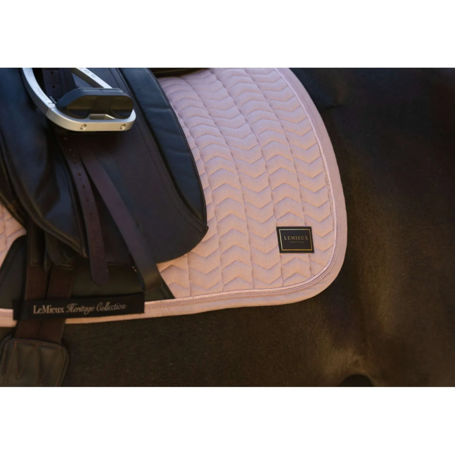 LeMieux Zadeldekje Heritage Herringbone Square Dressuur Wild Rose