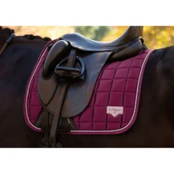 LeMieux Zadeldekje Loire Classic Square Dressuur Blackberry