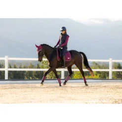 LeMieux Zadeldekje Loire Classic Square Dressuur Blackberry