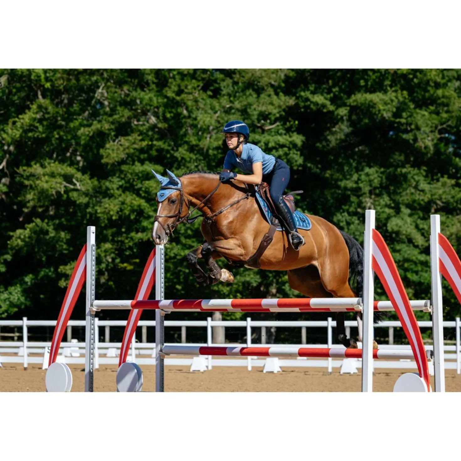 LeMieux Zadeldekje Loire Classic Square Close Contact Ice Blue