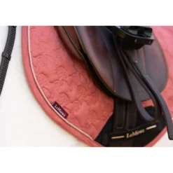 LeMieux Zadeldekje Suede Square Springen Spiced Earth