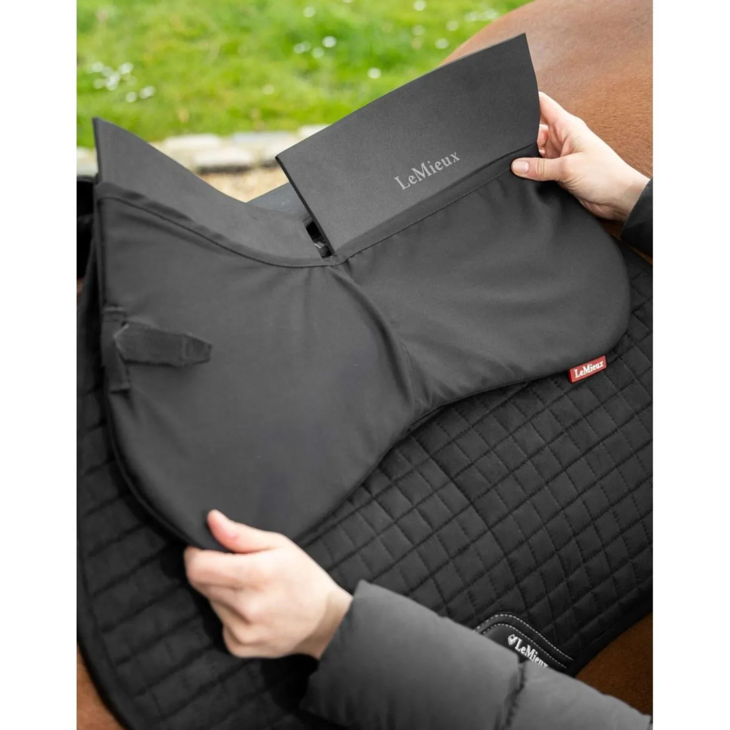 LeMieux Zadelonderlegger Pro-Sorb Plain Zwart