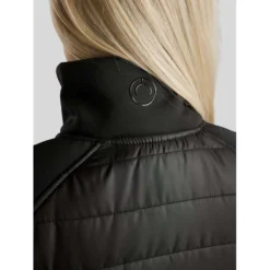 Montar Jack Emma Zwart