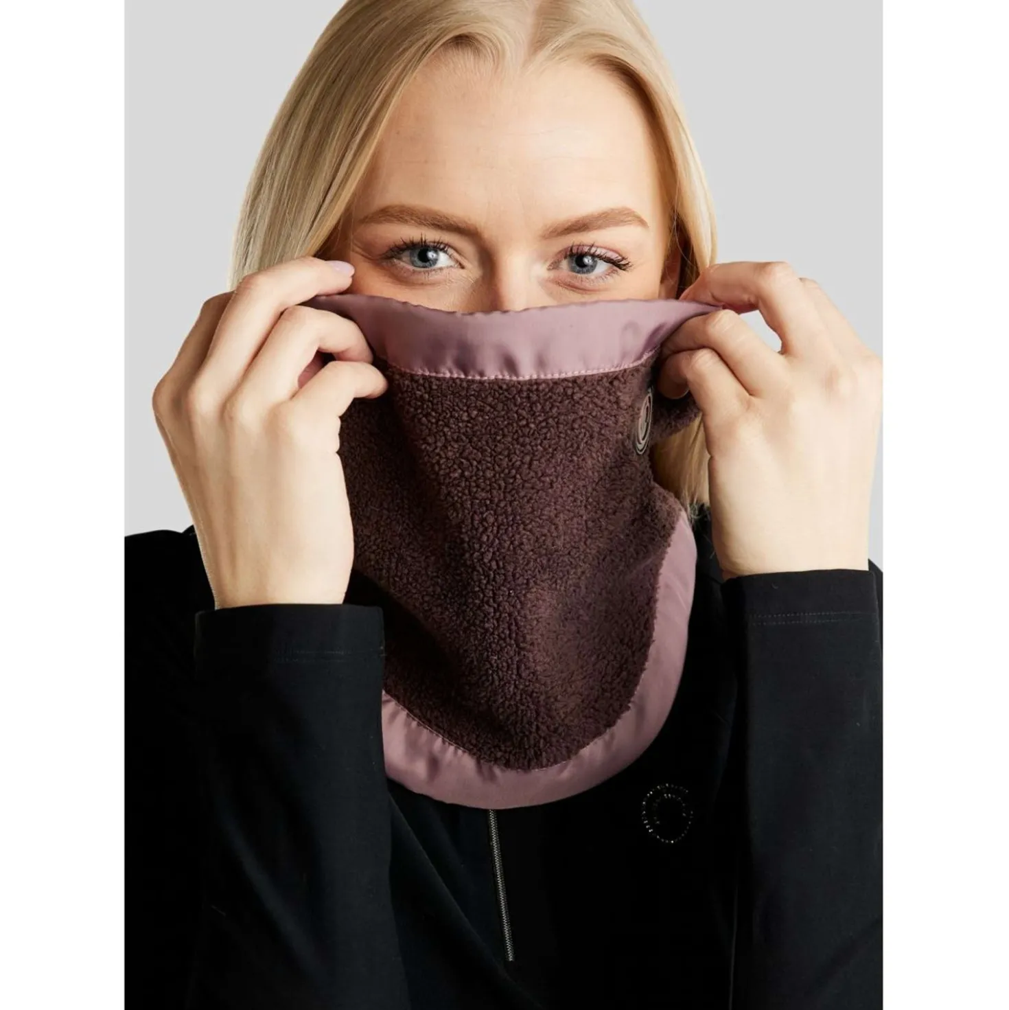 Montar Sjaal MoEva Black Peony