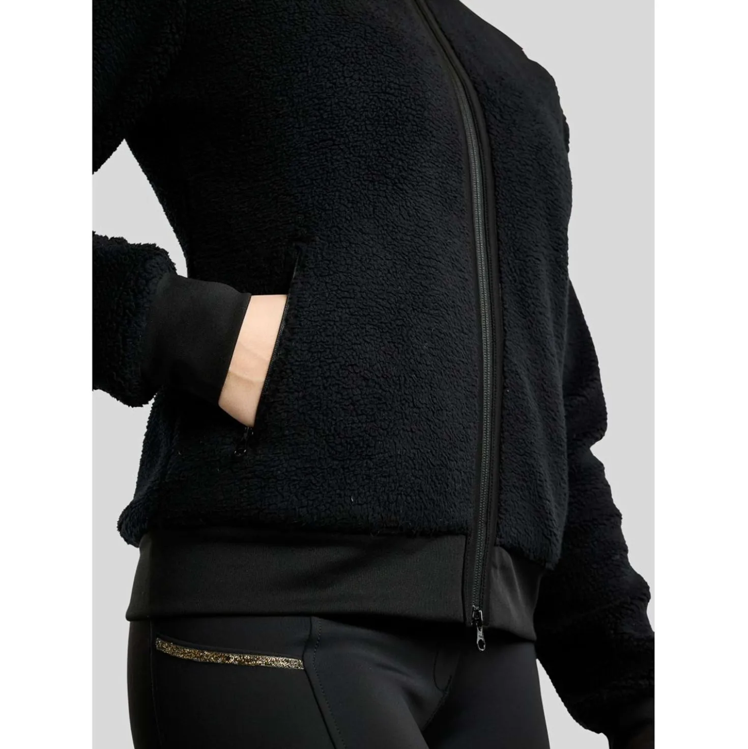 Montar Vest MoEbba Teddy Pile Golden Quartz Zwart