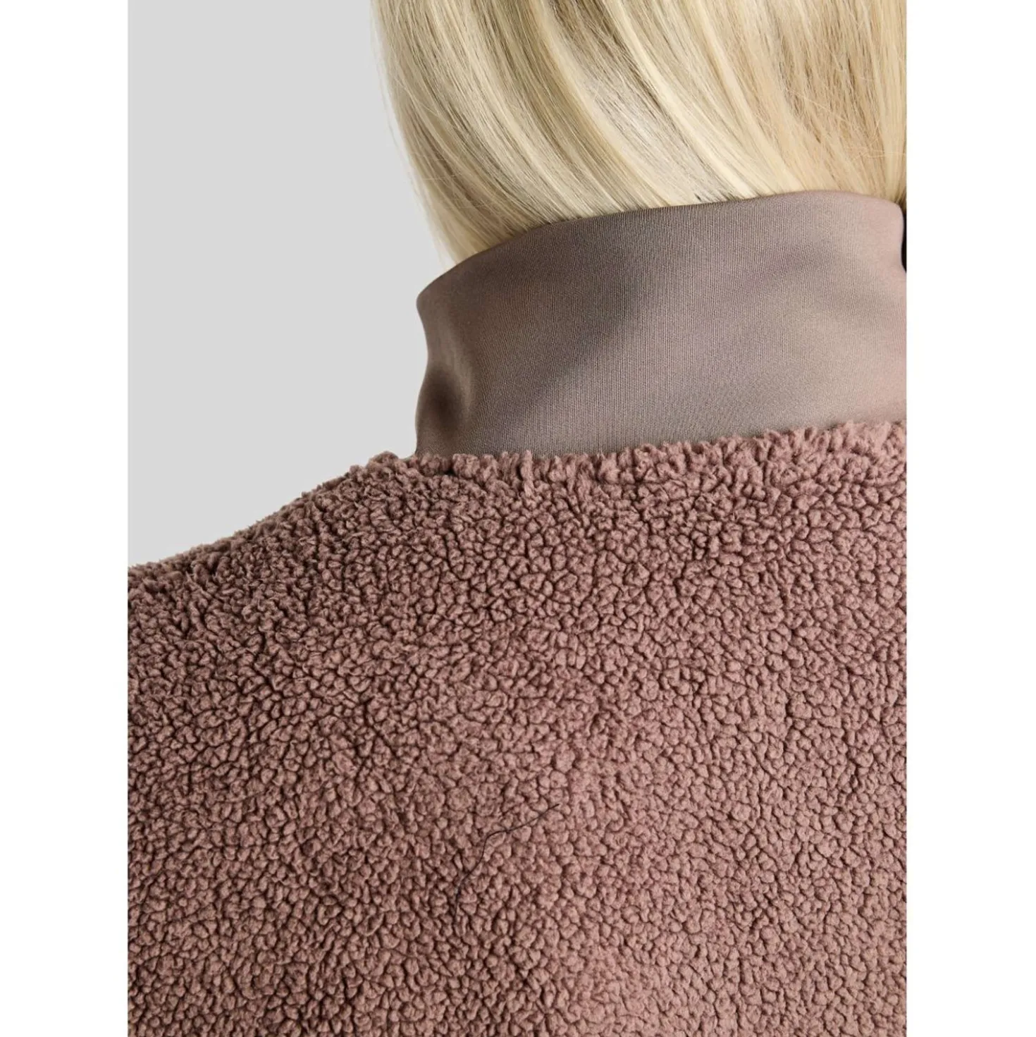 Montar Vest MoEbba Teddy Pile Golden Quartz Nougat Brown