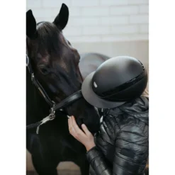 Pikeur Cap AirLuxe Pure Lange klep Zwart