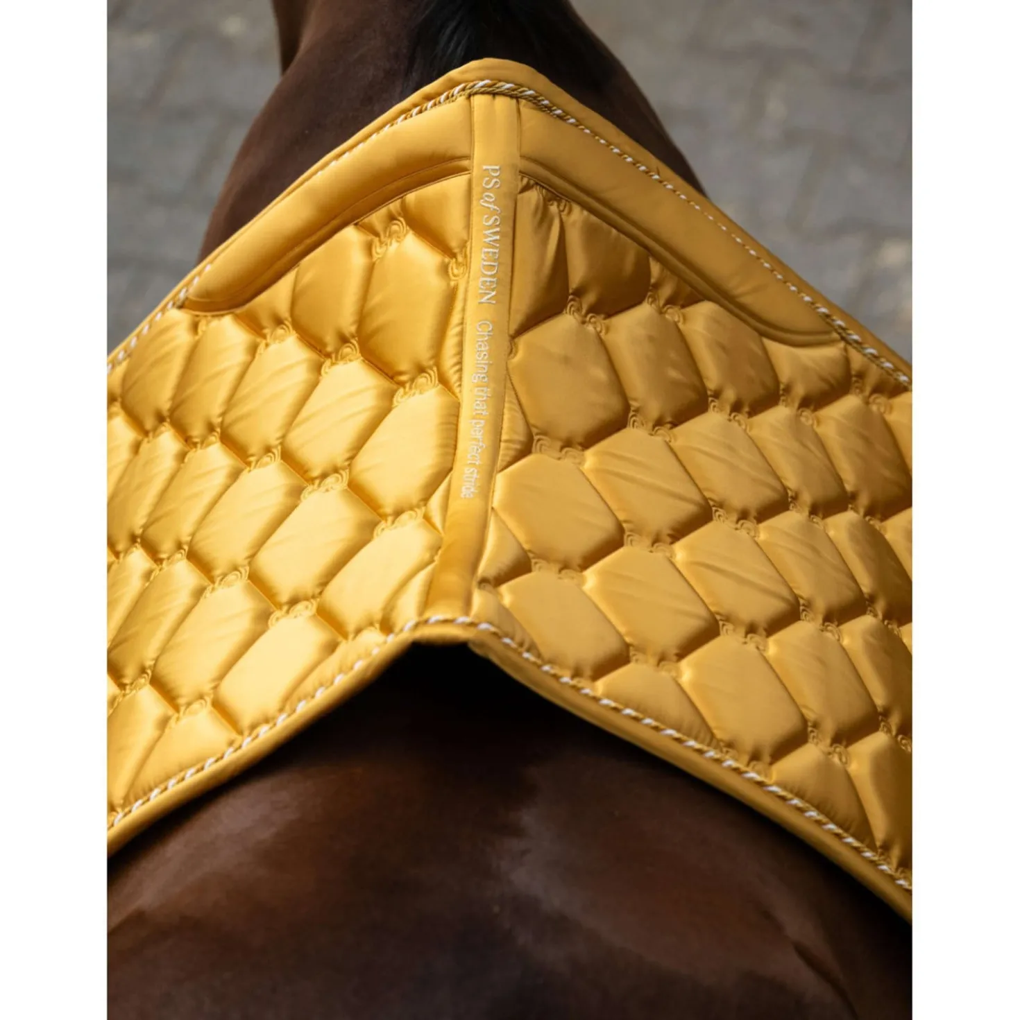 PS of Sweden Zadeldekje Signature Dressuur Old Gold