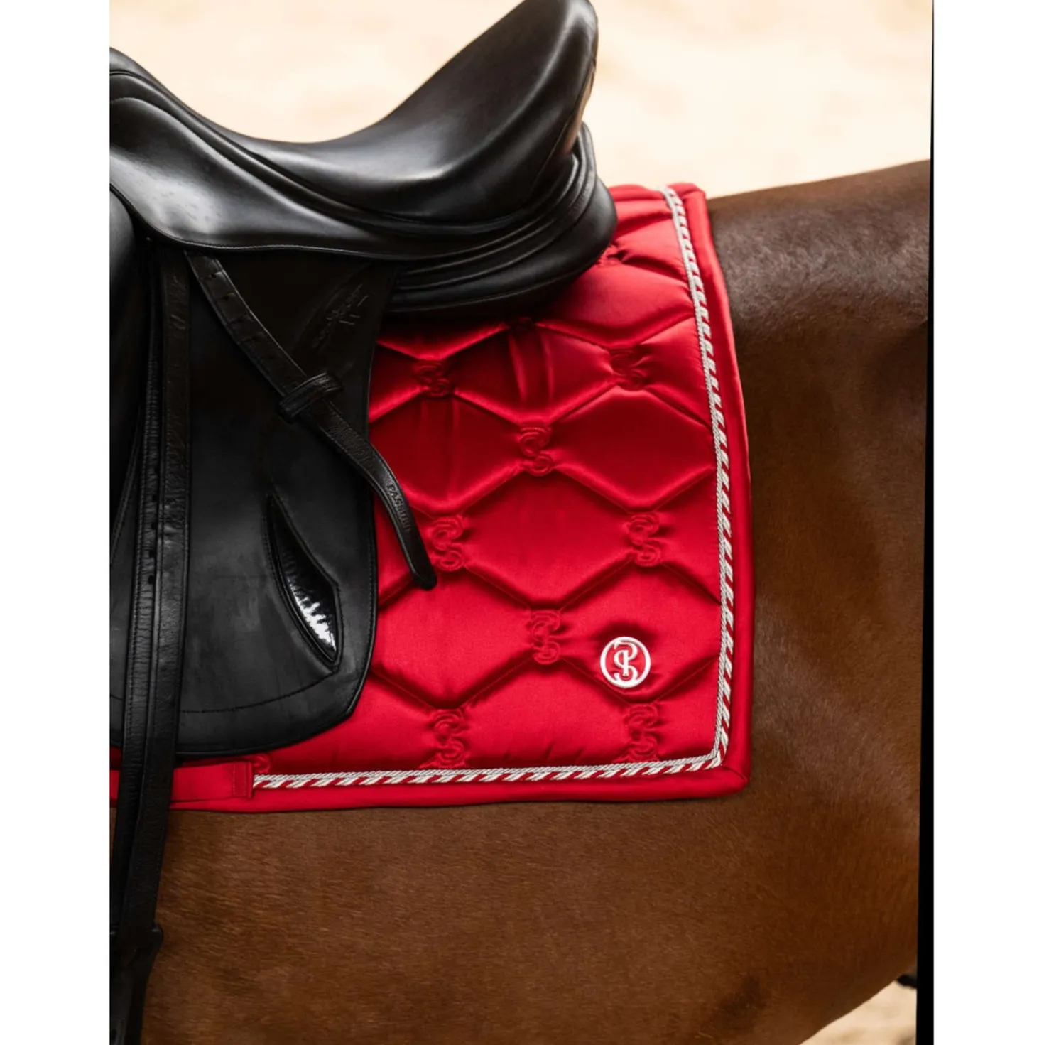 PS of Sweden Zadeldekje Signature Dressuur Cranberry Red