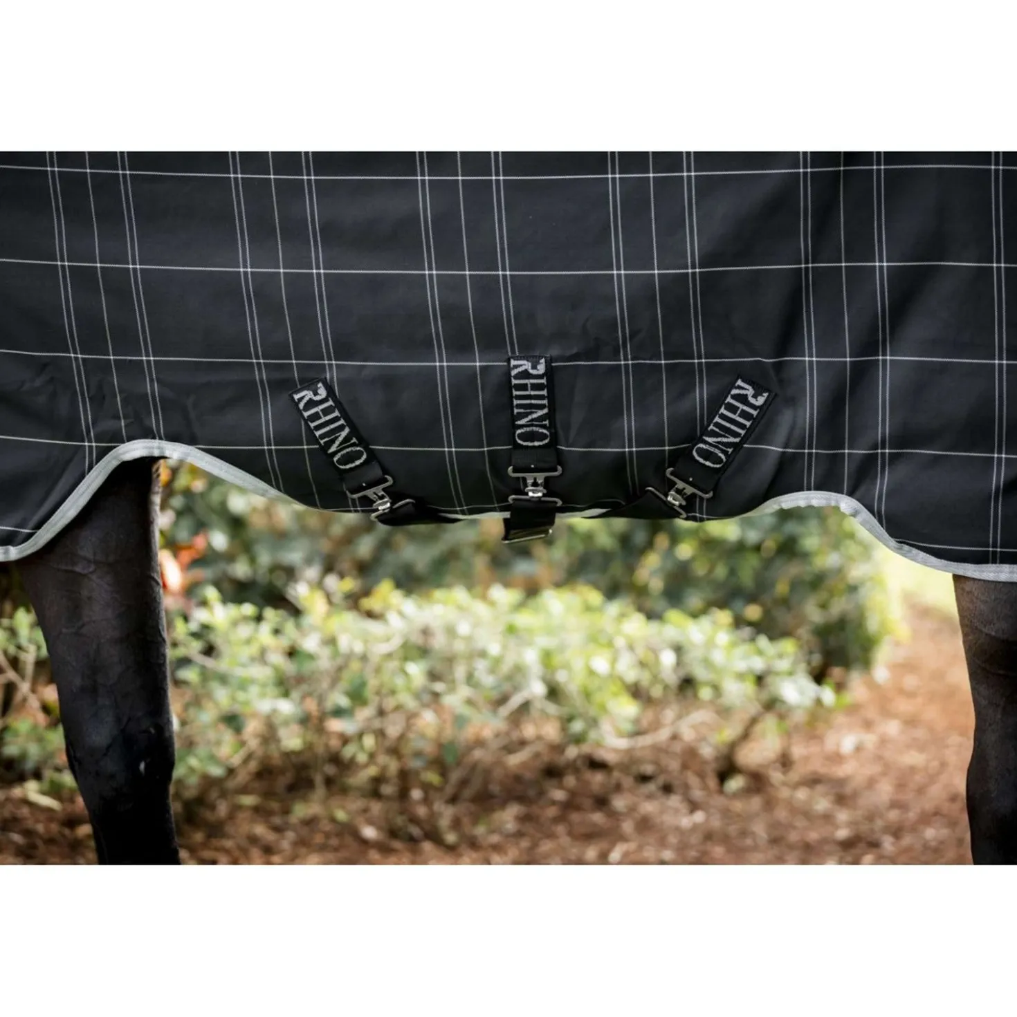 Rhino Wug Turnout Medium Varilayer 250g Black/Grey/White Check/Gray