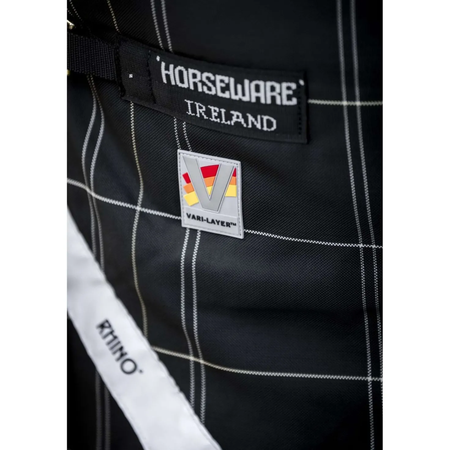 Rhino Wug Turnout Medium Varilayer 250g Black/Grey/White Check/Gray