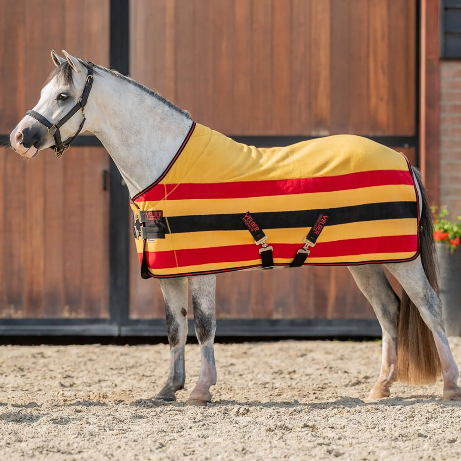 Velder Horsewear Premium Pony Deluxe Fleece Cooler Rug Zwart/Geel