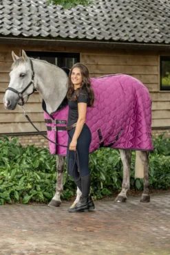 Velder Horsewear Premium Showdeken Satin Glow Dutch Raspberry