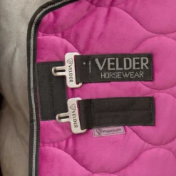 Velder Horsewear Premium Showdeken Satin Glow Dutch Raspberry