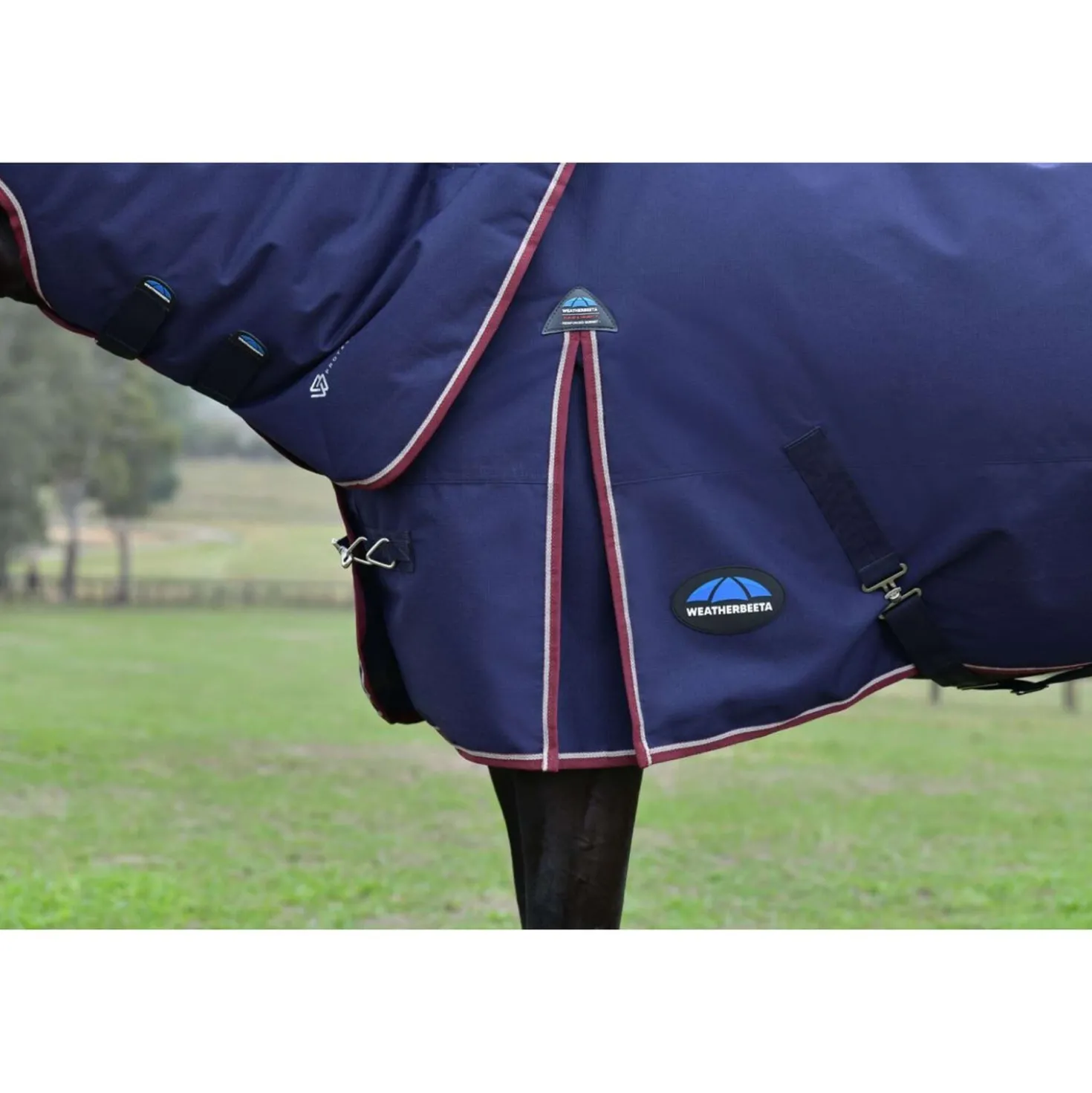 WeatherBeeta ComFiTec Essential Turnout Detach-A-Neck 220g Navy/Burgundy