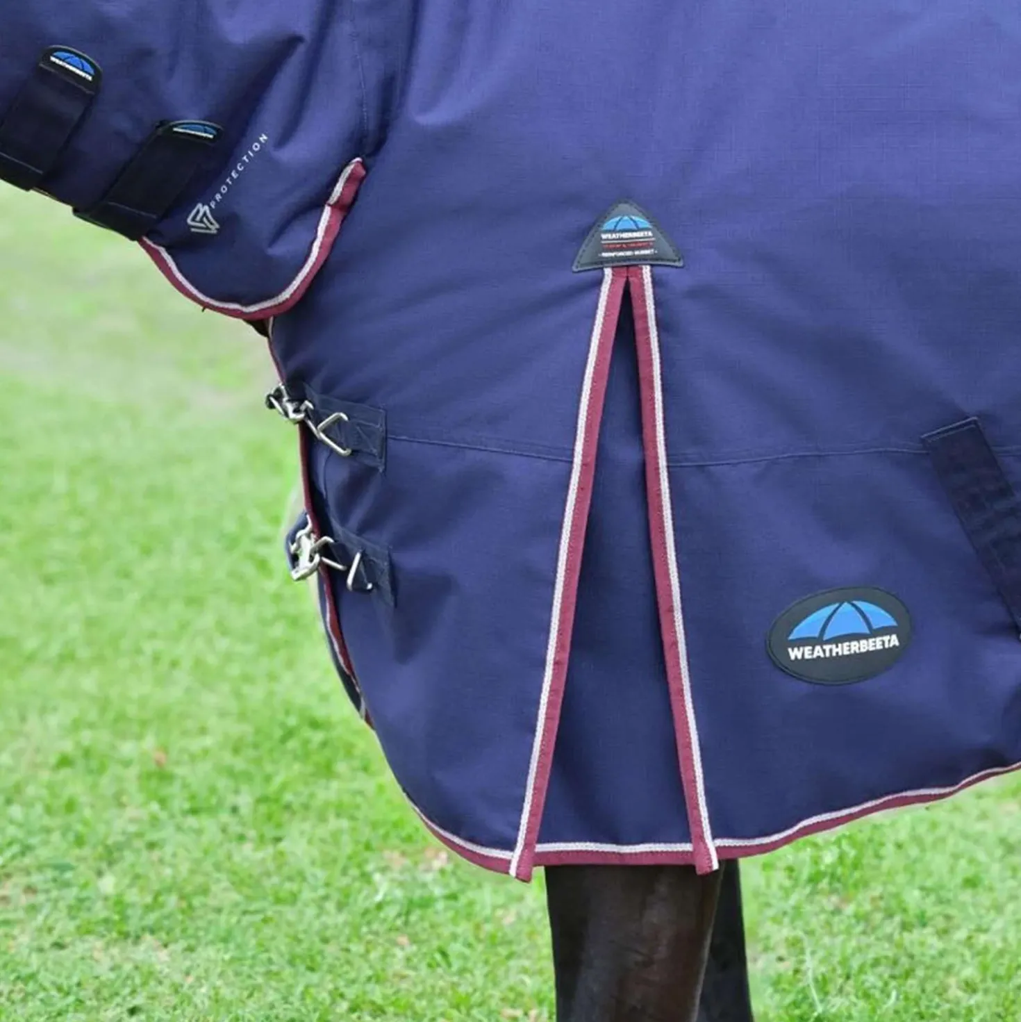 WeatherBeeta ComFiTec Essential Turnout Combo 360g Navy/Burgundy