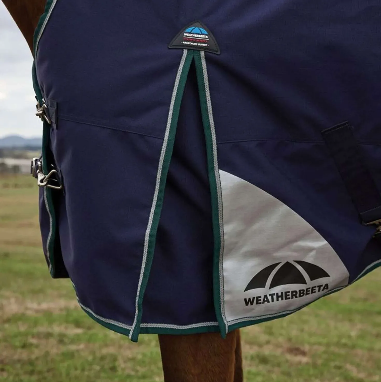 WeatherBeeta ComFiTec Plus Dynamic Turnout High Neck 100g Navy/Forest Green